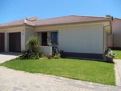 Townhouse for sale in Hartenbos Central, Hartenbos