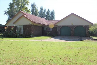 House for sale in Grimbeeck Park, Potchefstroom