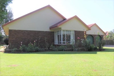 House for sale in Grimbeeck Park, Potchefstroom