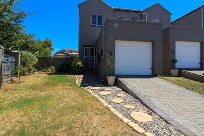 Townhouse for sale in Vredekloof Heights, Brackenfell
