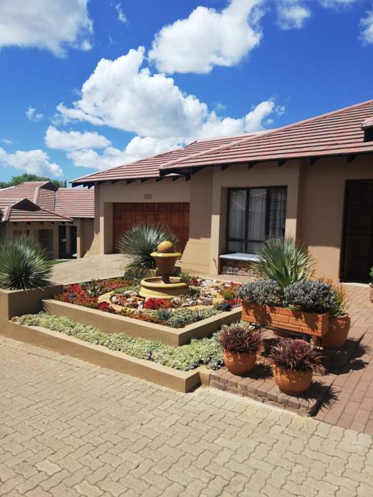 3 Bedroom Retirement For Sale in Woodland Hills National Real Estate