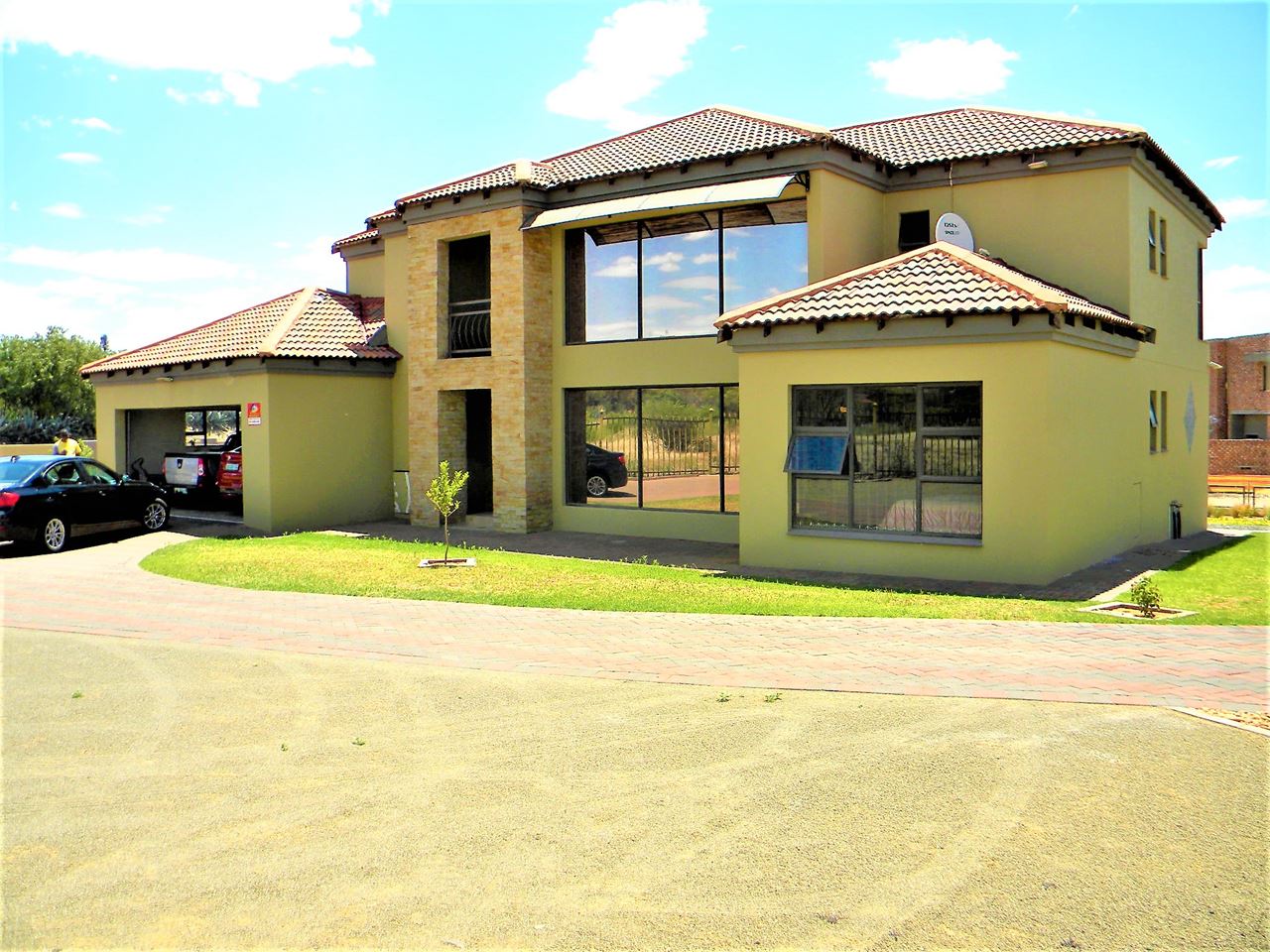 5 Bedroom House For Sale in Lilyvale National Real Estate