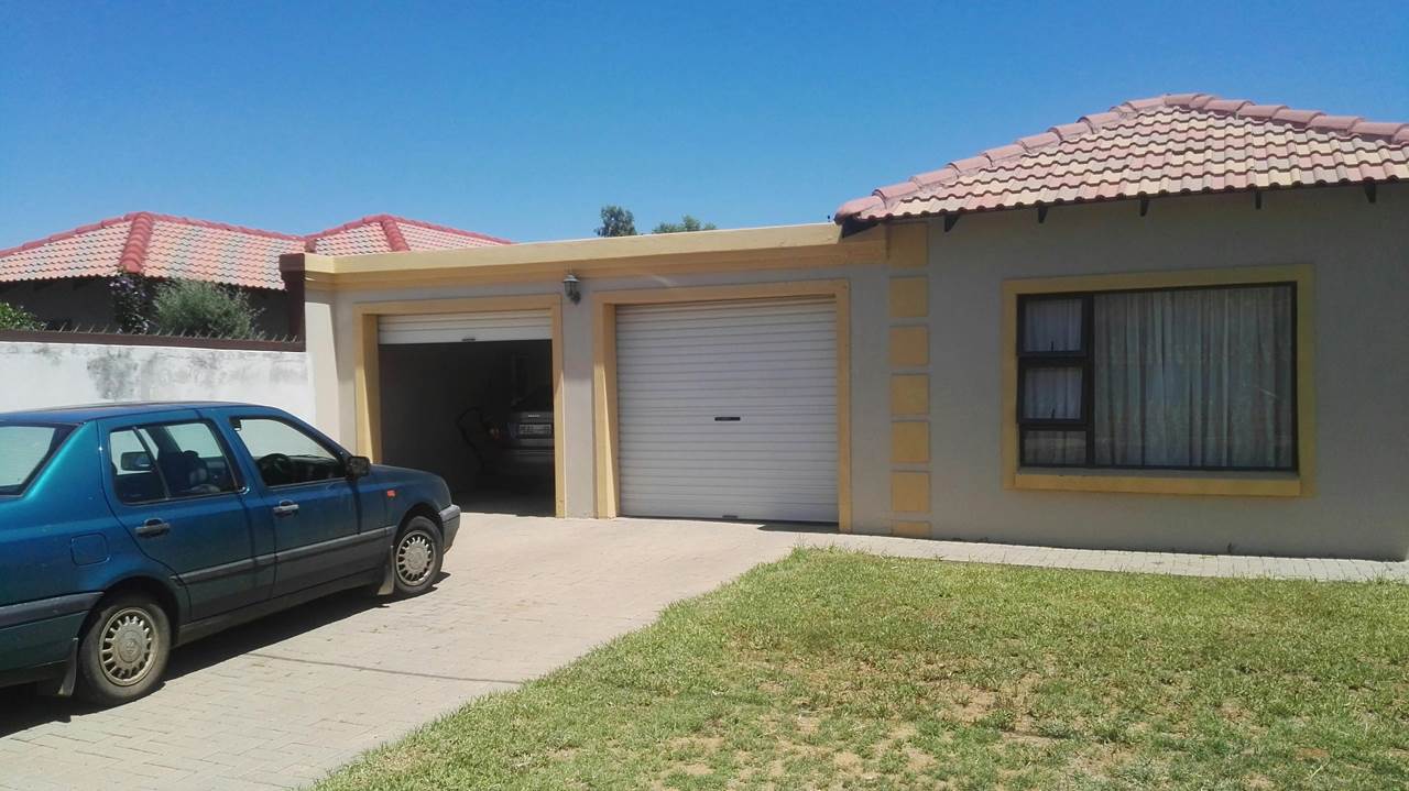 3 Bedroom House For Sale in Eden Park National Real Estate