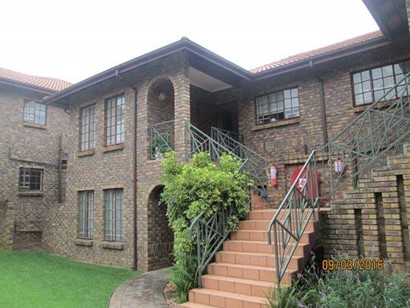 Townhouse to rent in Northgate, Randburg