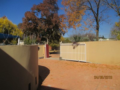 Cottage to rent in Bayswater, Bloemfontein