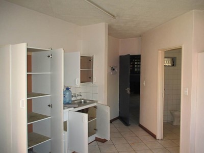Bachelor Flat to rent in Willows, Bloemfontein