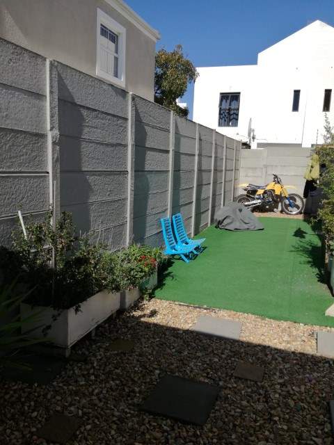Townhouse to rent in Blouberg
