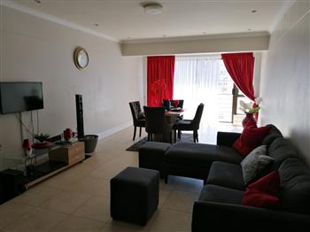 2 Bedroom Apartment to rent in Sea Point - Cape Town