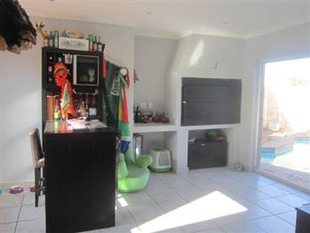 3 Bedroom House for sale in Table View - Blouberg