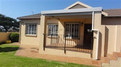 2 Bedroom Townhouse For Sale in Northgate, Randburg