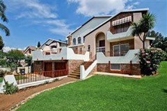 4 Bedroom Townhouse For Sale in Bruma, Johannesburg