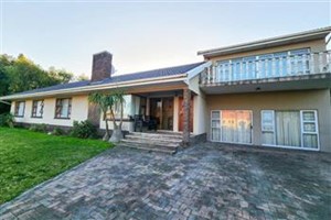 House for sale in Beacon Bay, East London