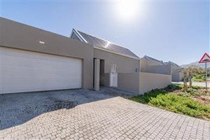 House for sale in Somerset Lakes, Somerset West