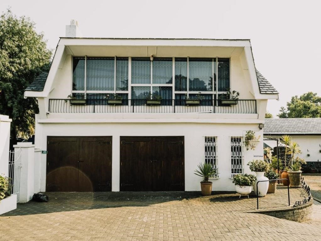 8 Bedroom House for sale in Dan Pienaar | ALLSAproperty.co.za