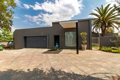 House for sale in Brackendowns, Alberton