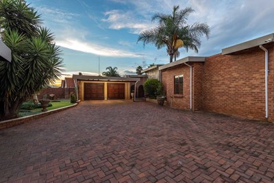House for sale in Brackenhurst, Alberton