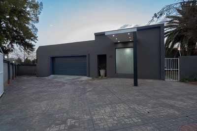 House for sale in Brackendowns, Alberton