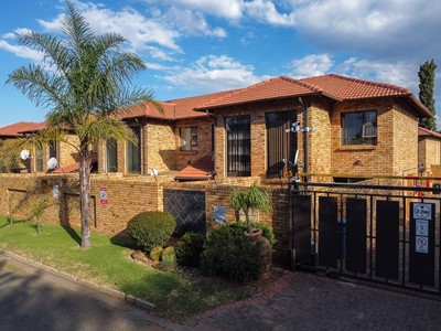 Townhouse for sale in General Alberts Park, Alberton