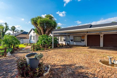 House for sale in Brackendowns, Alberton