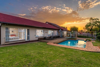 House for sale in Brackendowns, Alberton