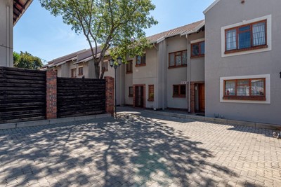 Townhouse for sale in Meyersdal, Alberton