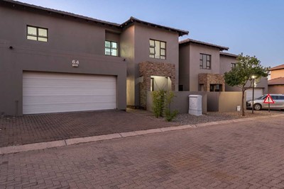 Townhouse for sale in Eye of Africa Estate, Eikenhof