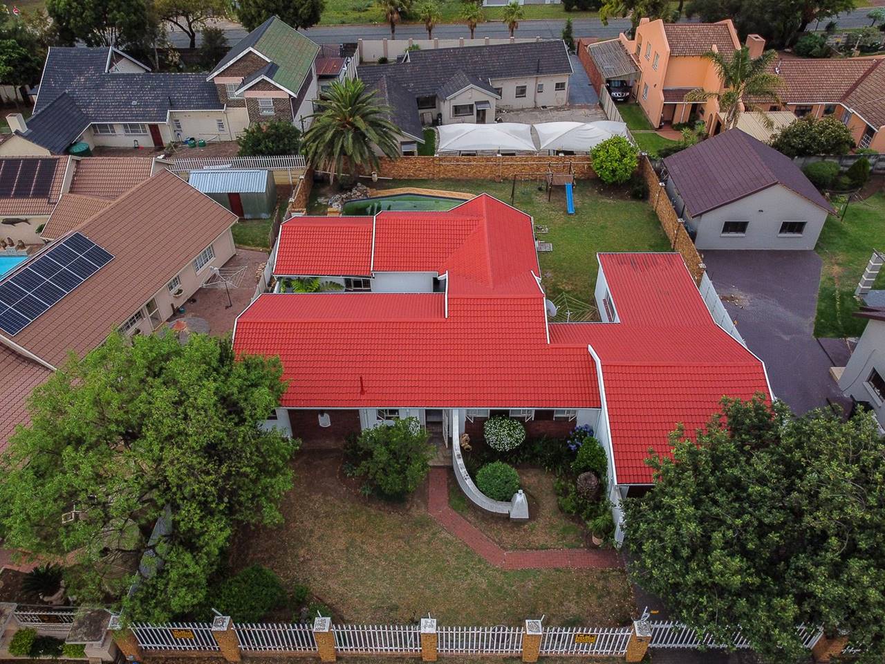 3 Bedroom House For Sale in Brackendowns Rosie Viljoen Real Estate