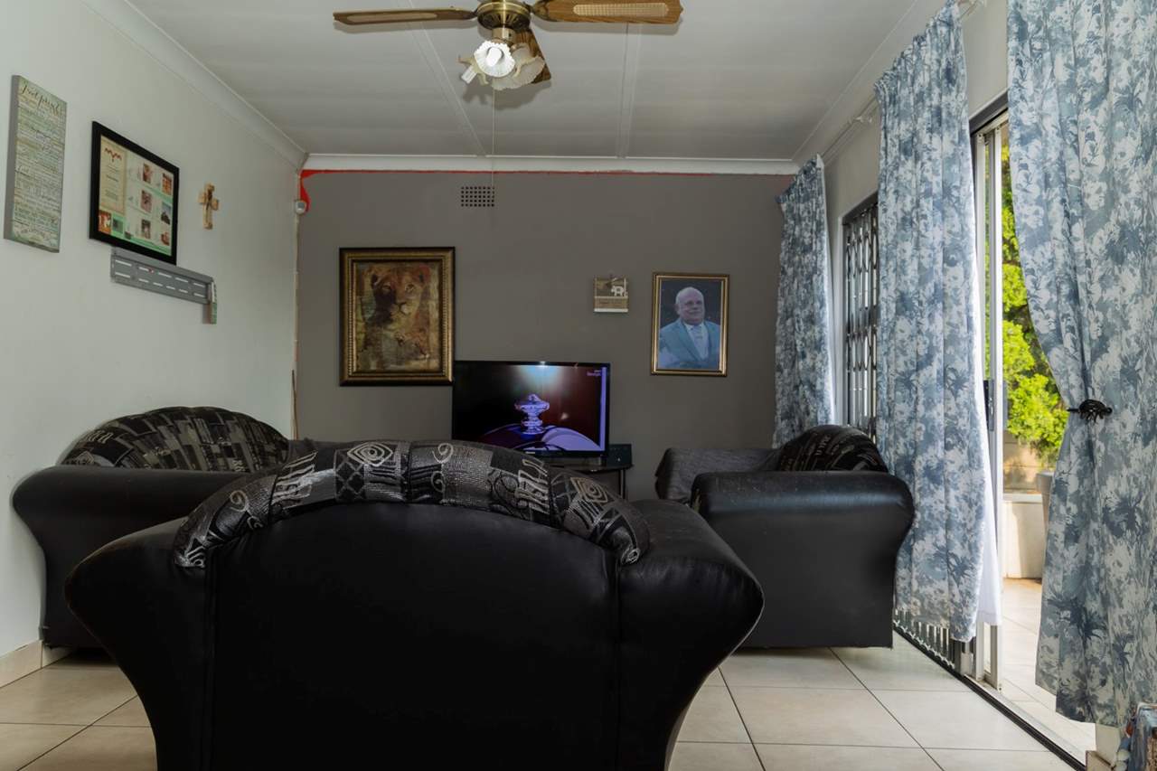 4 Bedroom House For Sale in General Alberts Park Rosie Viljoen Real