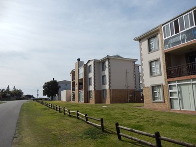 Apartment for sale in Hartenbos Central, Hartenbos