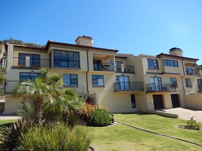 Townhouse for sale in Seemeeu Park, Mossel Bay