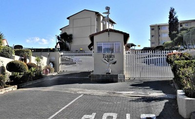 Townhouse to rent in Bedfordview, Bedfordview