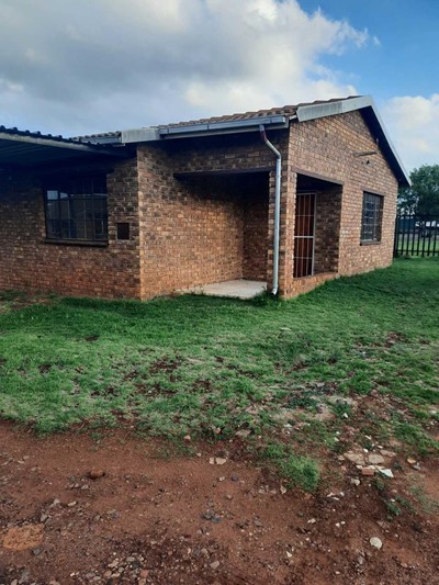 Cottage to rent in Bredell A H, Kempton Park