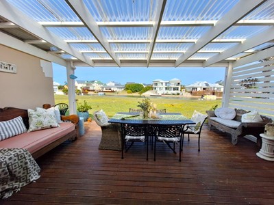 House for sale in Marina Martinique, Jeffreys Bay