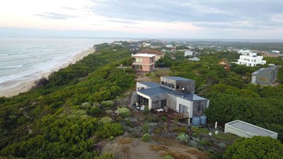 House for sale in Paradise Beach, Jeffreys Bay