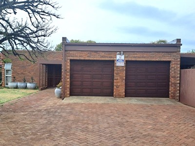 House for sale in Heuwelsig, Bloemfontein