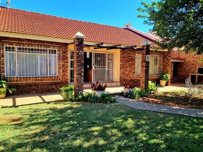 House for sale in Camelot, Kimberley