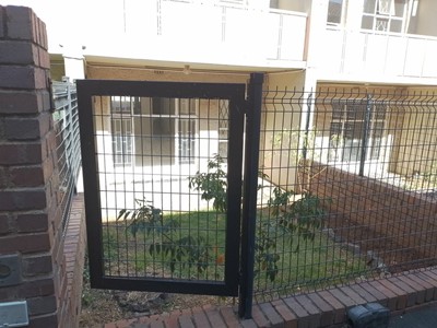 Townhouse to rent in Fontainebleau, Randburg