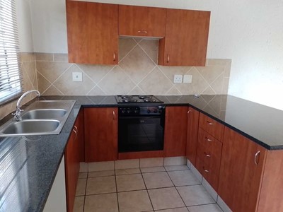 Apartment to rent in Darrenwood, Randburg