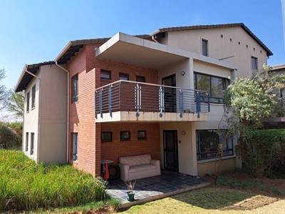 Apartment to rent in Jackal Creek Golf Estate, Roodepoort