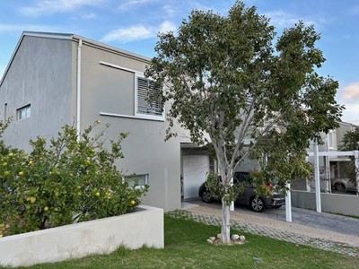 Townhouse for sale in Somerset Lakes, Somerset West