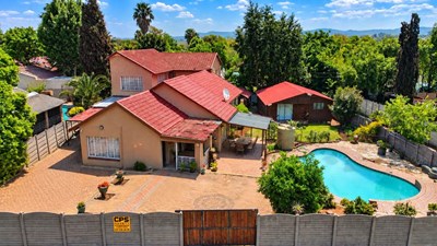 House for sale in Brackendowns, Alberton
