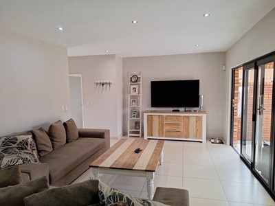 Townhouse for sale in Brackenhurst, Alberton