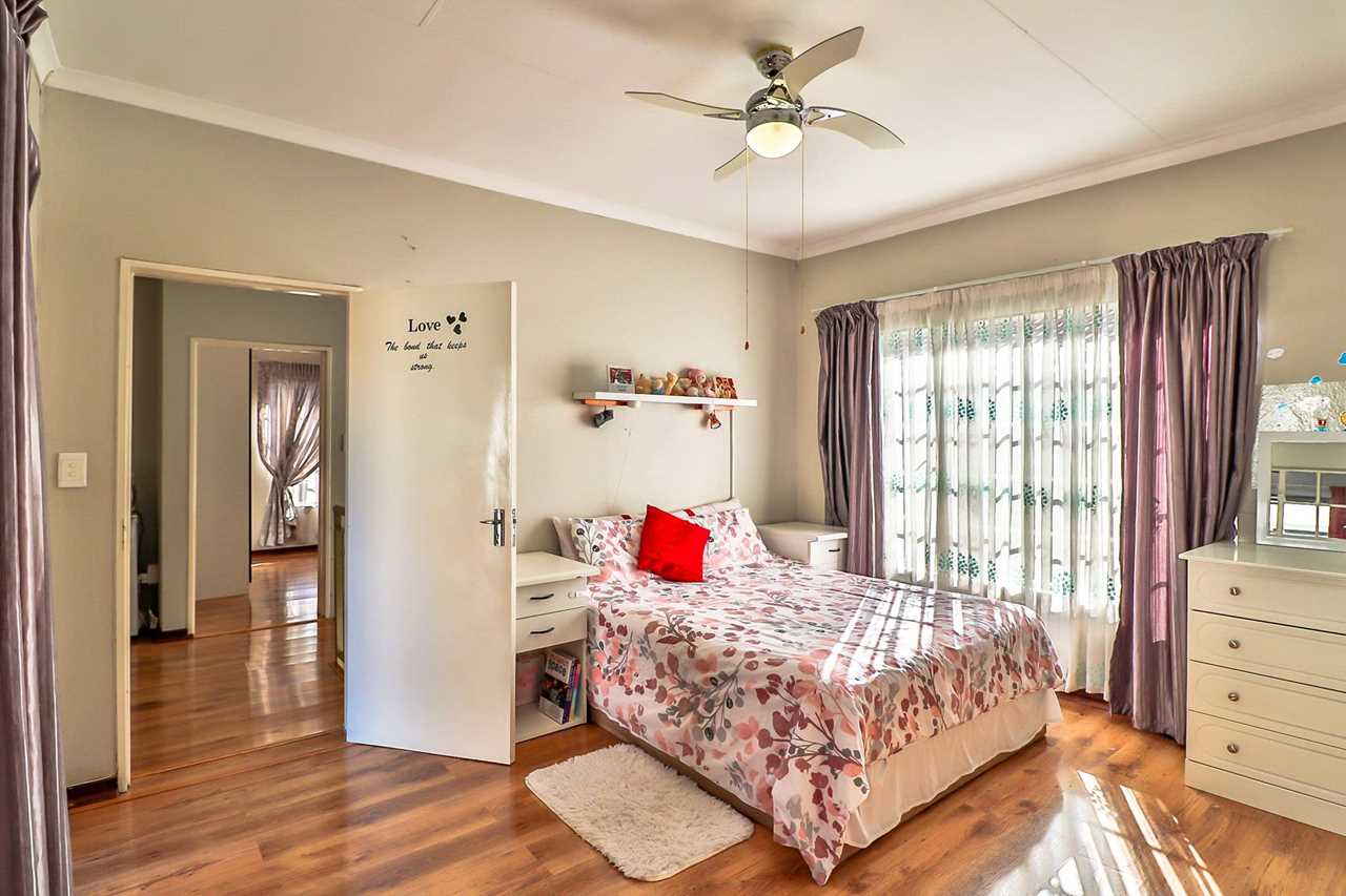 3 Bedroom House For Sale in South Crest Habibi Properties