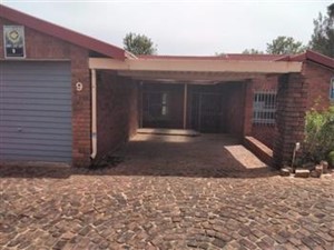 Townhouse for sale in Corlett Gardens, Johannesburg