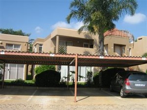 Apartment for sale in Allens Nek, Roodepoort