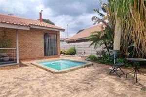 House for sale in New Redruth, Alberton