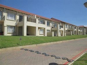 Apartment to rent in North Riding, Randburg