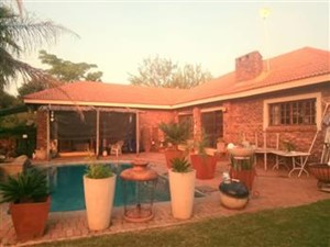 Small Holding for sale in Magaliesmoot A H, Pretoria