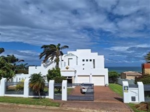 House for sale in Wavecrest, Jeffreys Bay